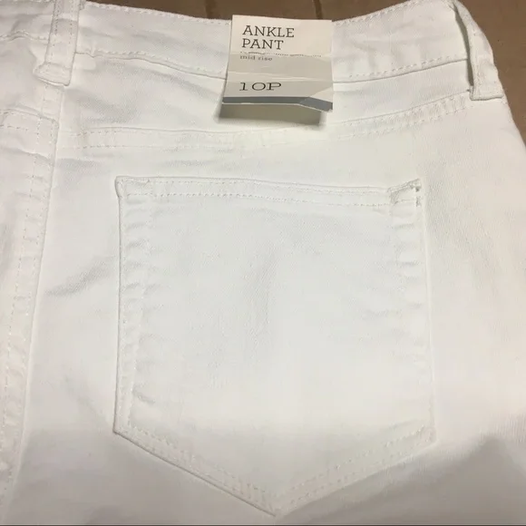 Style & Co Skinny Ankle Pant Crochet Detail Split Hem White Jeans 10P Petite 10 - Picture 7 of 16